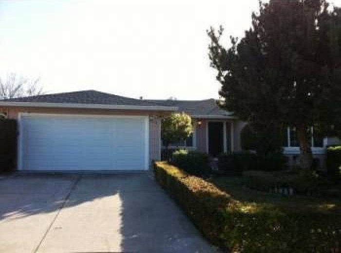 4847 ROUNDTREE DR