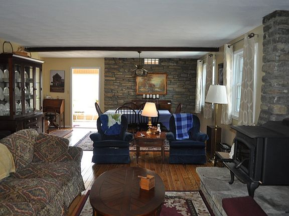3rd image of 1310 Deerwood Dr