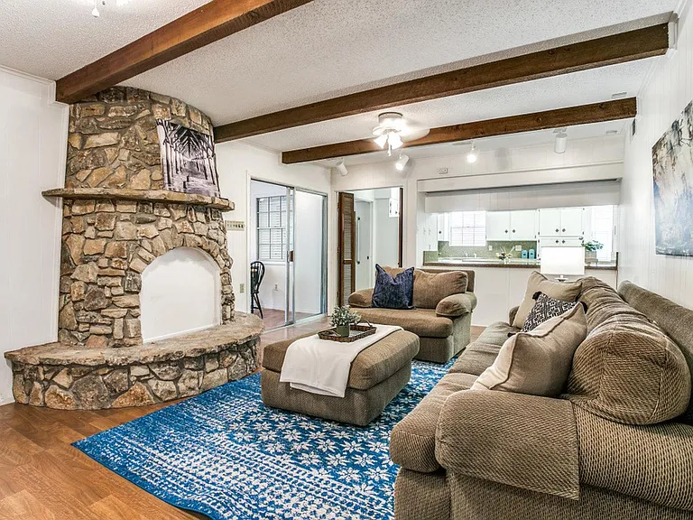 108 Mill Creek Dr — Photo 2
