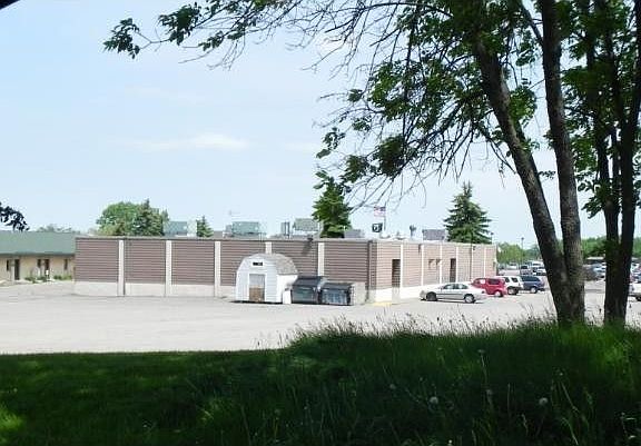 3rd image of 5880 Omaha Ave N