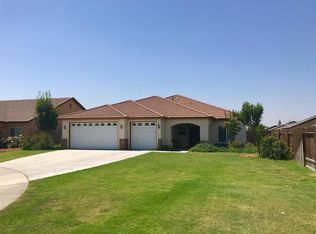 903 Newcastle Ct, Shafter, CA 93263