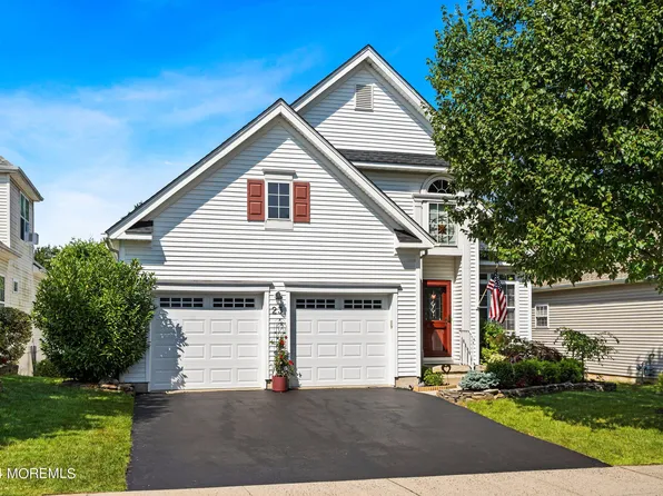 23 Hyacinth Court, Holmdel, NJ 07733