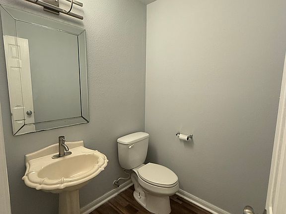 5th image of 4207 Shelby Cir APT A