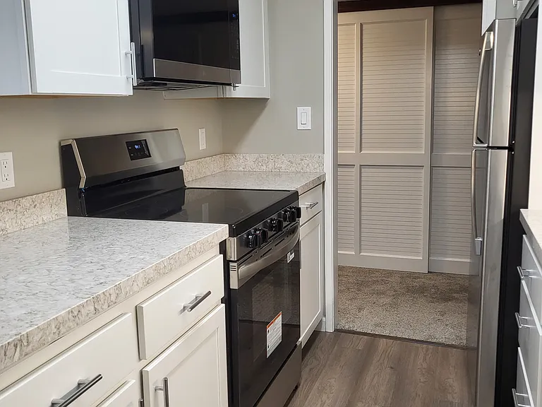 26 Hayward Ave #205 — Photo 7