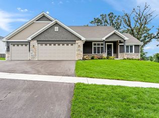 407 Maple Leaf Ln, Poplar Grove, IL 61065