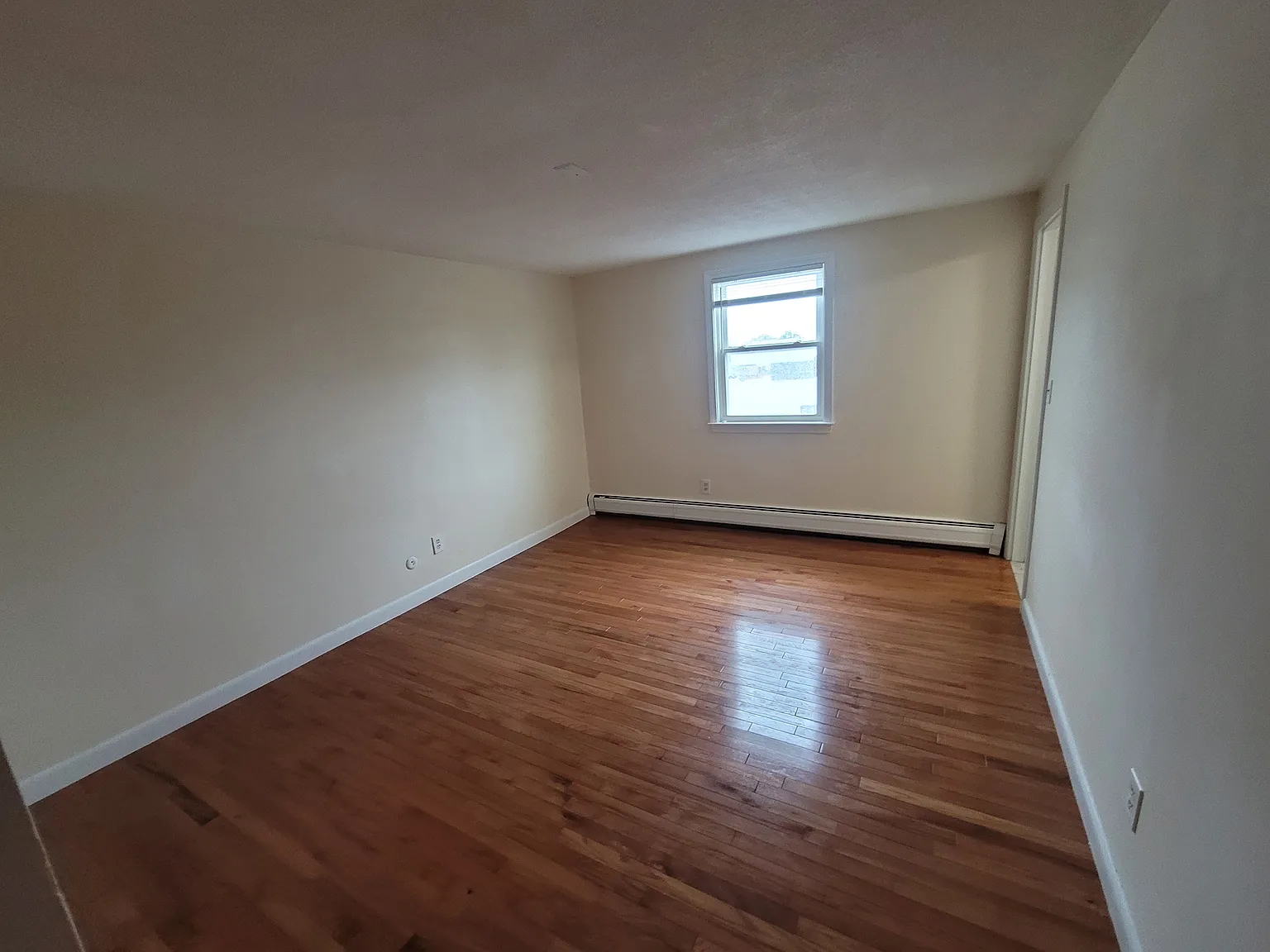 1538 Eastern Ave — Photo 2