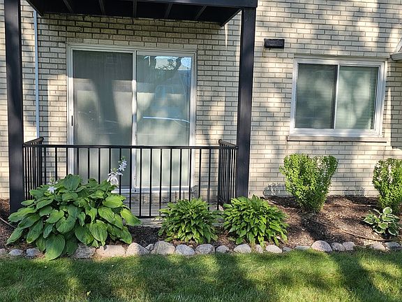3rd image of 9661 S Karlov Ave APT 101