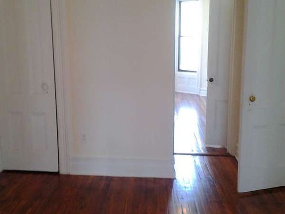 4th image of 339 Halsey St #A