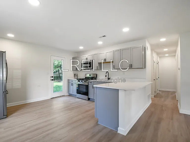 5805 Loretta St — Photo 4