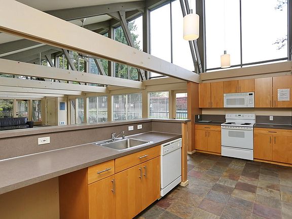 5th image of 14040 15th Ave NE APT 315E