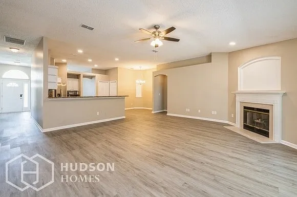 1258 Summit Oaks Dr W — Photo 4