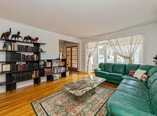 16 Walter Ct, Commack, NY 11725