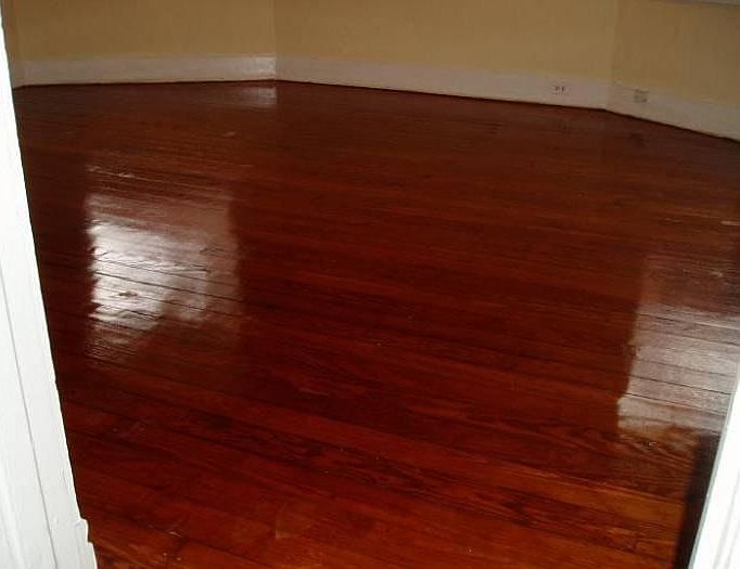 HUGE Bedroom (floor)