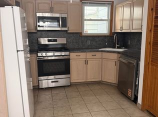 133 Centre Ave, Secaucus, NJ 07094