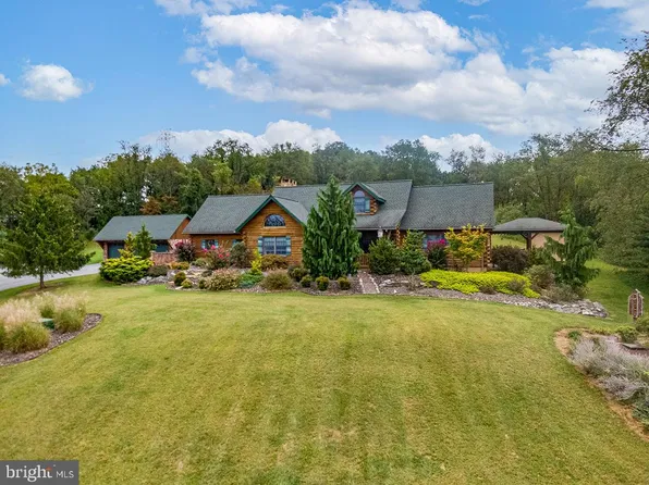 1113 Seifrit Ln, Bernville, PA 19506