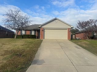 835 Brownstone Dr, Conway, AR 72034