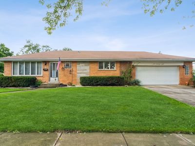 15W528 Victory Pkwy, Elmhurst, IL, 60126