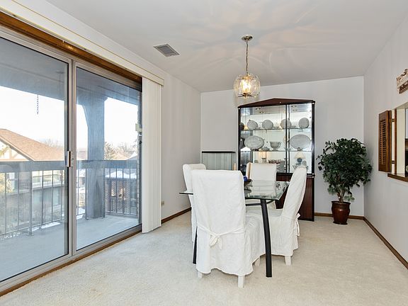 4th image of 25 Algonquin Dr APT 4