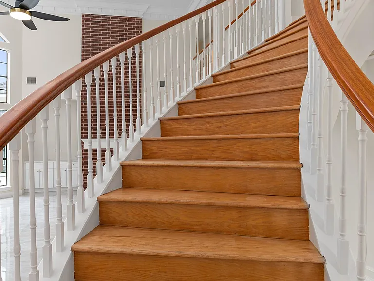 17402 Wilton Park Ct — Photo 8
