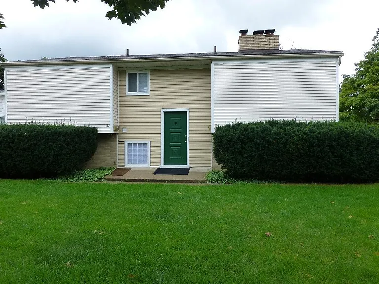 132 Marsh Dr — Photo 1
