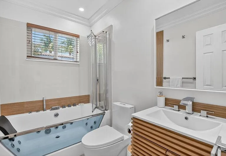 424 SW 7th Way — Photo 34