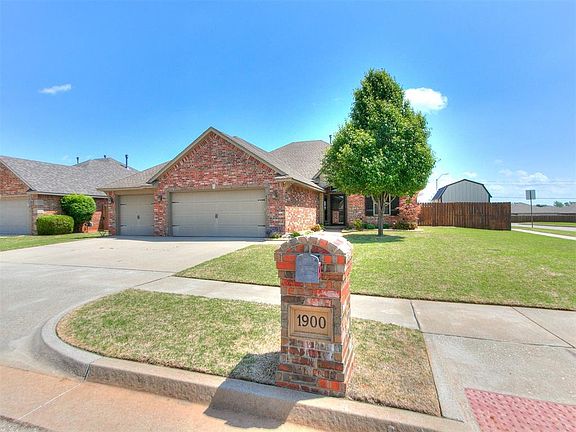 2nd image of 1900 Alexander Way