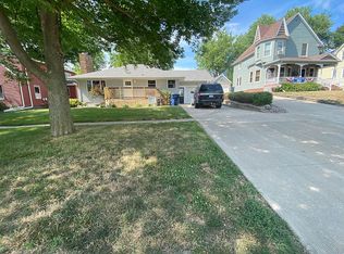 119 3rd St, Manning, IA 51455