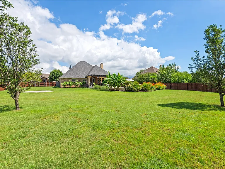 12305 Lostwood Cir — Photo 25