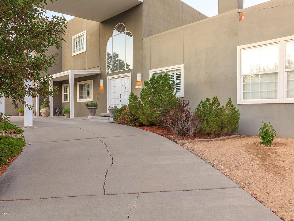 1st image of 5512 Lola Ln