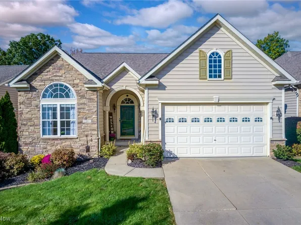 21 Hidden Lake Ln, Peninsula, OH 44264