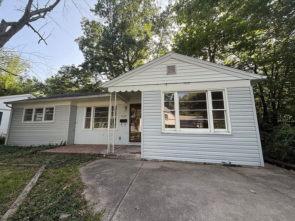 1st image of 1439 S Pickwick Ave