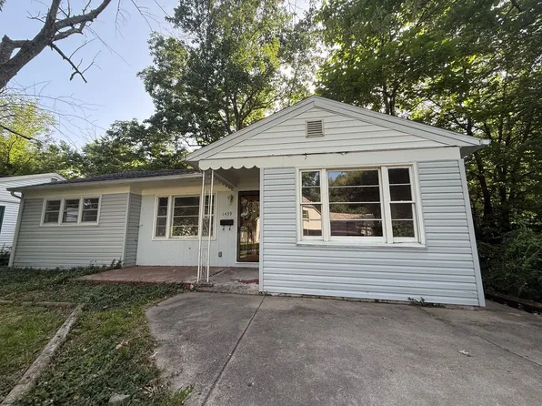 1439 S Pickwick Ave, Springfield, MO 65804