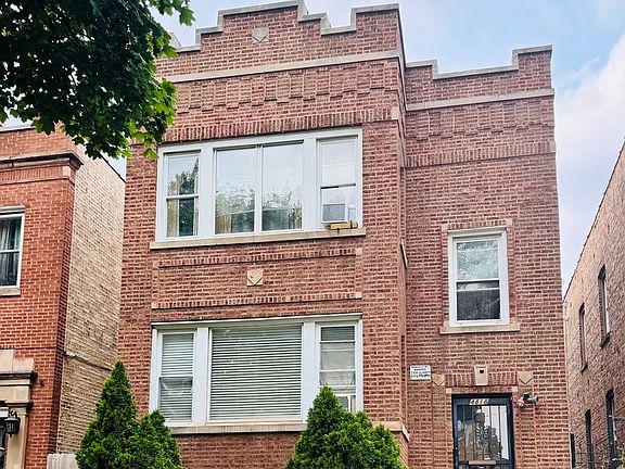 2nd image of 4818 W Fletcher St