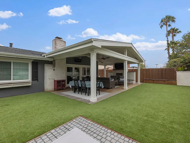 4852 Mount Almagosa Dr — Photo 48