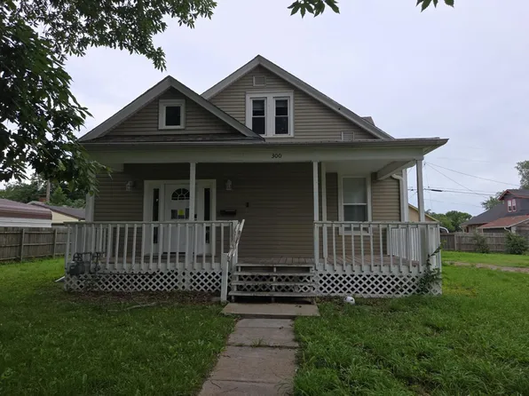 300 S 12th St, Salina, KS 67401