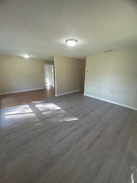 3 bed, 1.5 bath, 1337 sqft, $1,795 — Photo 2