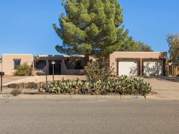 3807 Oakmount Dr SE, Rio Rancho, NM 87124