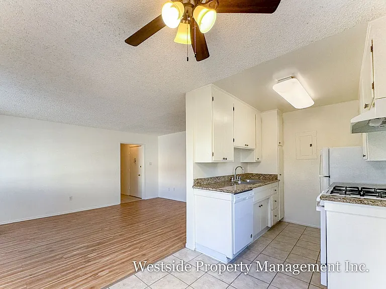1755 Purdue Ave. — Photo 19