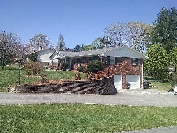 4th image of 7628 Sagefield Dr