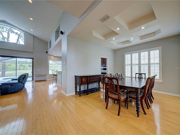 4th image of 18820 Chopin Dr