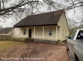 33 E Kimble St, Newnan, GA 30263