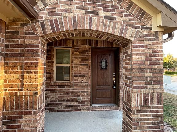 3rd image of 20702 Winghaven Dr