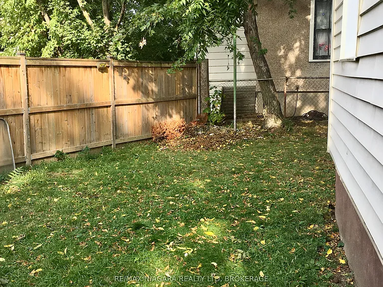 163 Welland Ave #REAR — Photo 31