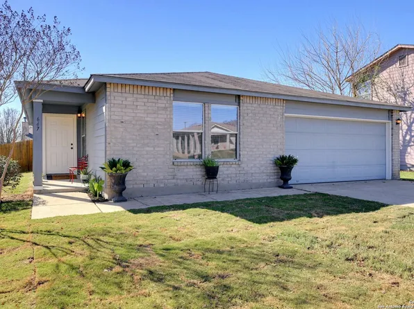 647 Northern Lights DR, New Braunfels, TX 78130