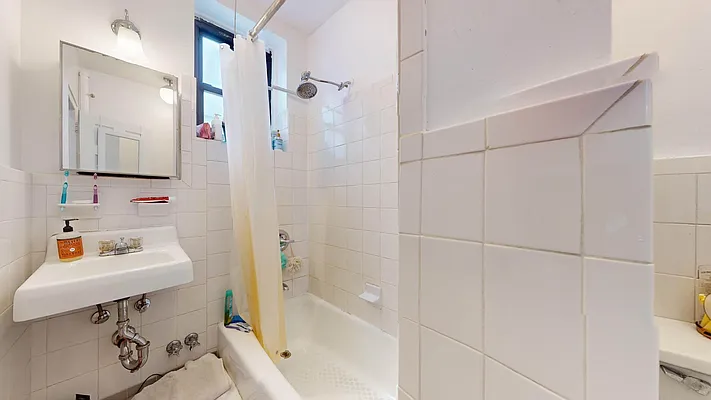 Rented by Bond New York | media 8