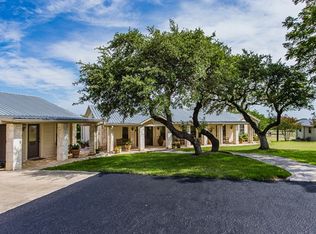 275 Backacre Rd, Kerrville, TX 78028