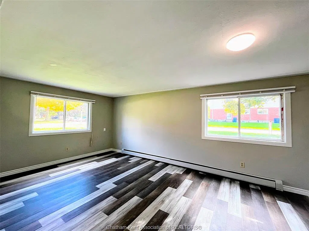 2 bed, $1,400 — Photo 1