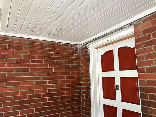 5th image of 611 E 58th St