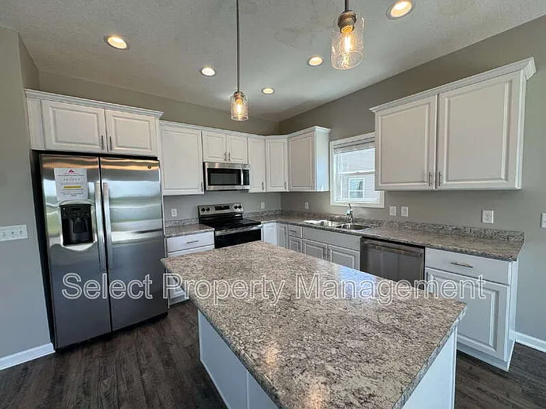 8793 Elmont Cv — Photo 13