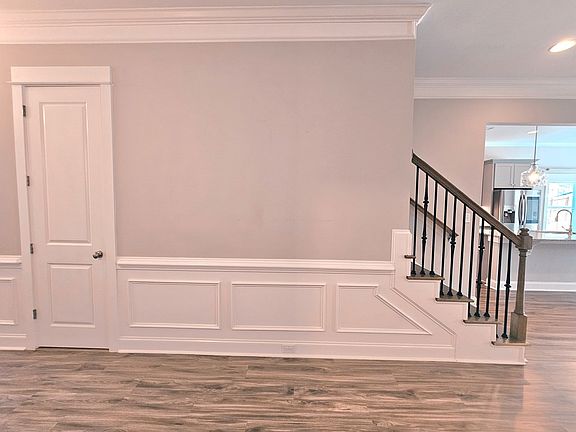 5th image of 550 Paxton Loop